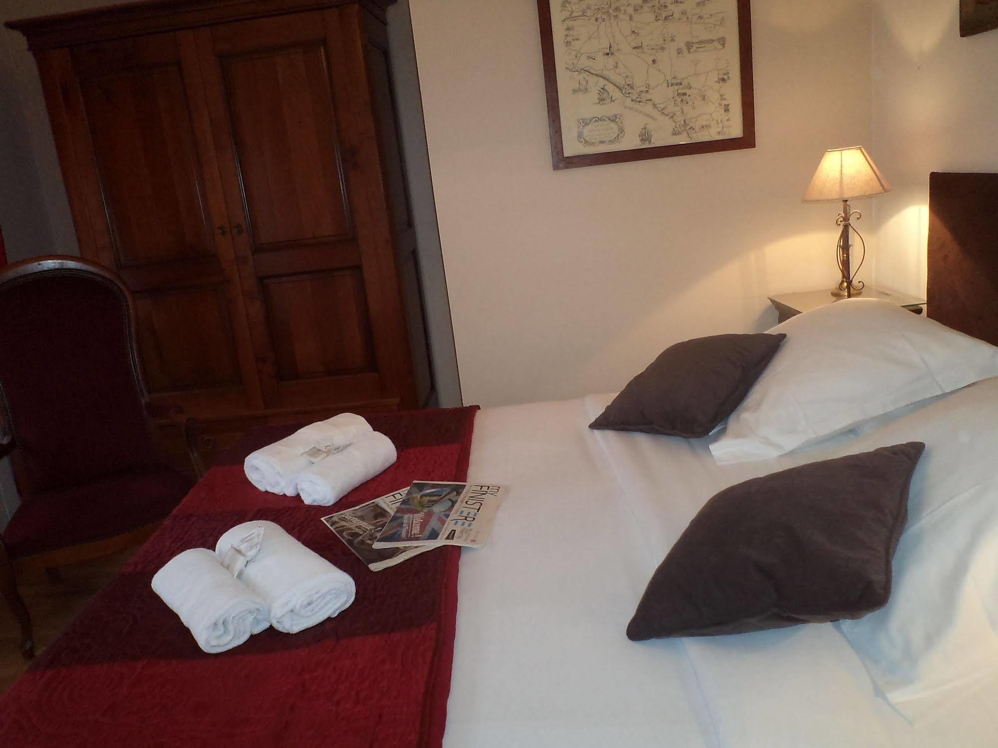 La Ferme De Kerraoul Bed & Breakfast Combrit ภายนอก รูปภาพ